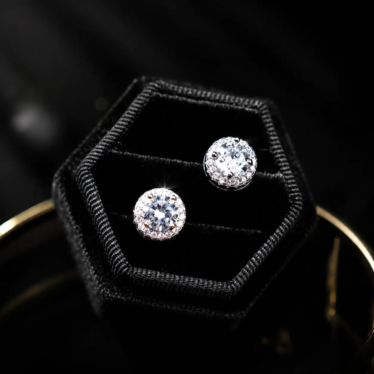 Regal Royal Vintage 9Mm Star Disk S925 Sterling Silver Gender Neutral Stud Earrings, Timeless Noble Elegant Unisex Ear Jewelry for Men & Women, Comes with Genuine Certificate of Authenticity, Premium Luxury Black Friday Gift