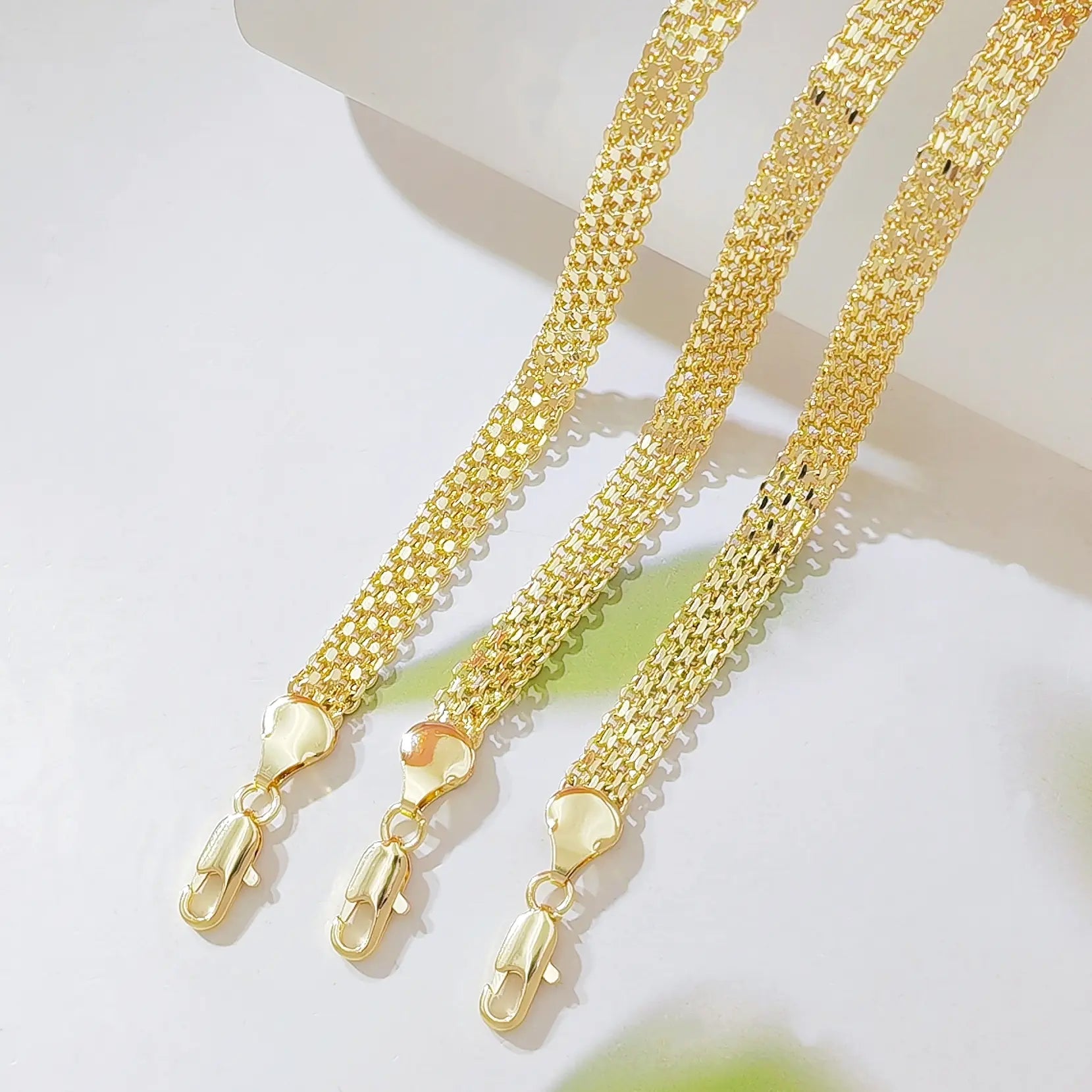 18K Gold Plated Wide Mesh Chain Bracelet for Women, 8.07 Inch Braided Weave Link Bracelet with Lobster Clasp, Dainty Non-Tarnish Gold Jewelry Gift for Daily Wear